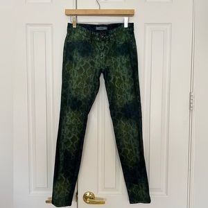 Rich and Skinny green animal print skinny Jean size 26